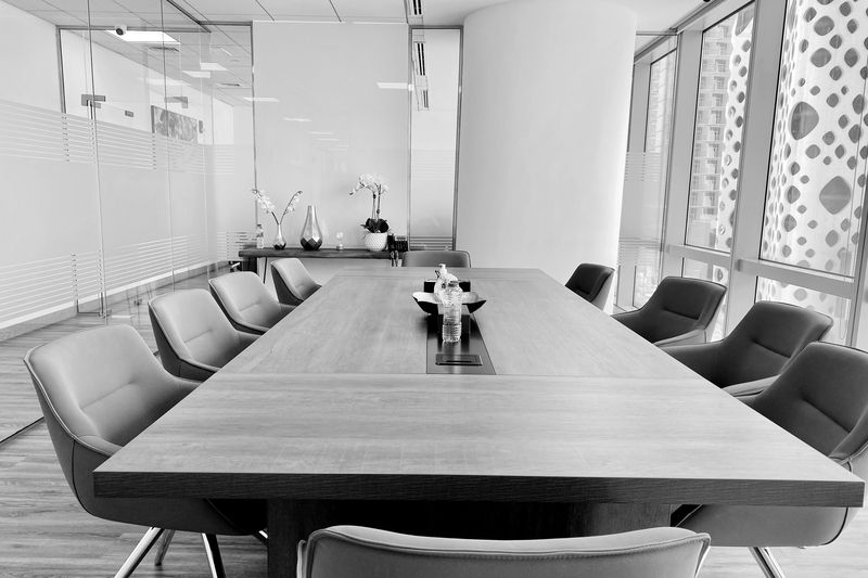 La salle du conseil HBS, douze places