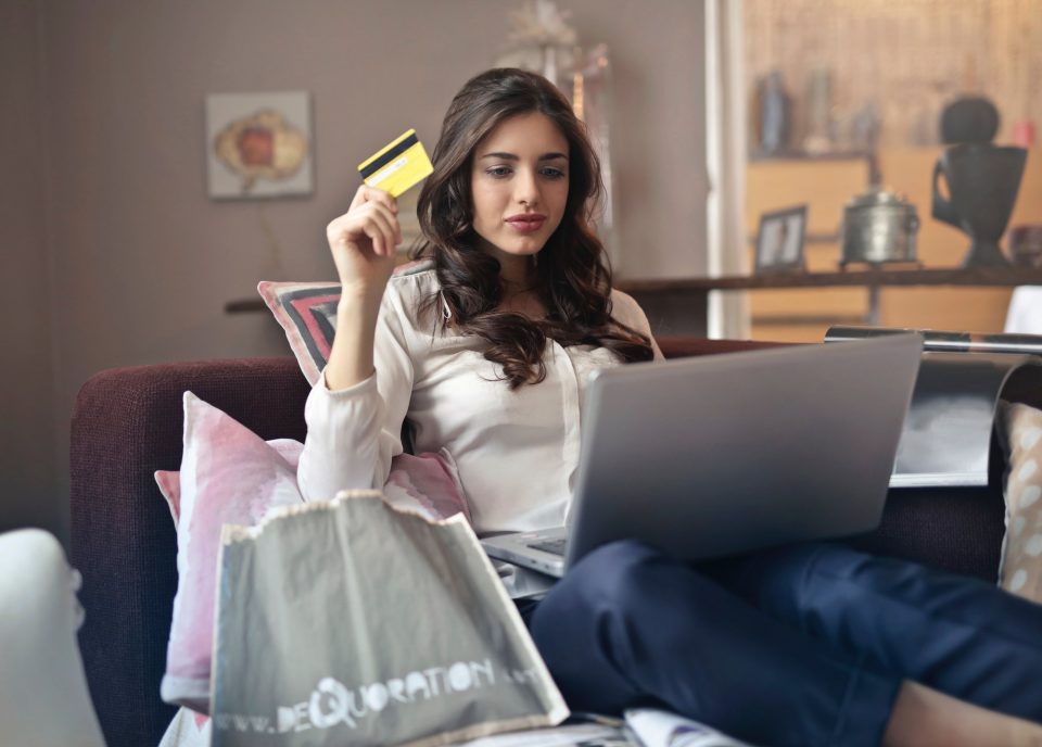 How to Acquire an E-commerce License in Dubai